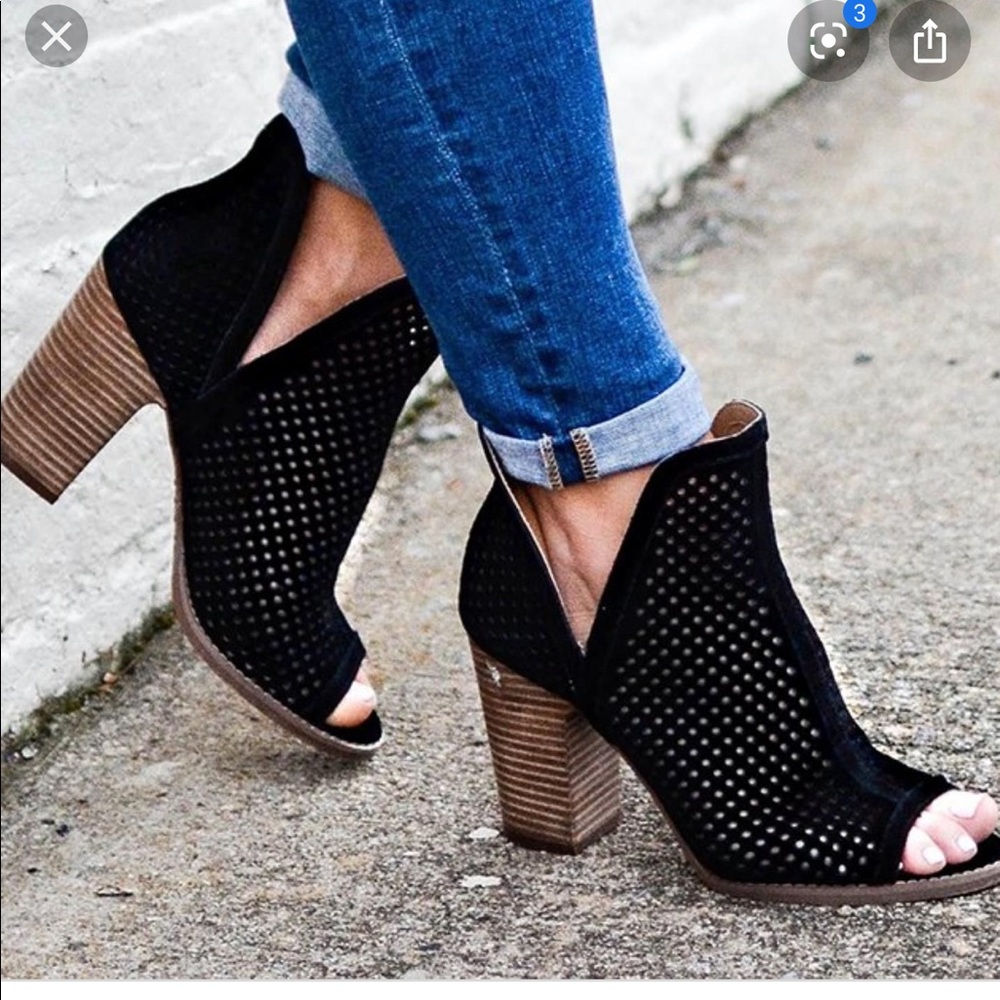 Lucky brand bootie size 9.5